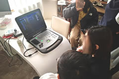 彩超機檢查孕檢三維彩超和四維彩超的區